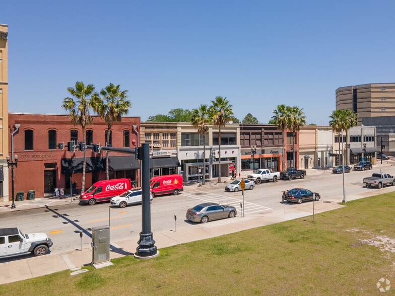 More Photos Of 327-345 E Bay St, Jacksonville Storefront Retail Office For Lease