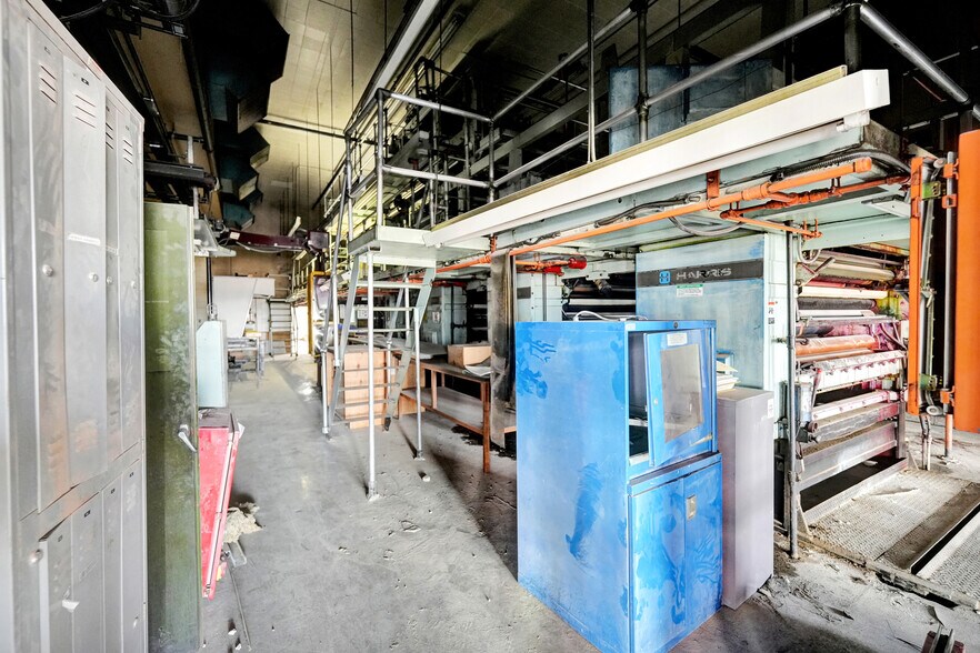 More Photos Of 201 E Illinois Ave, Midland Office For Sale