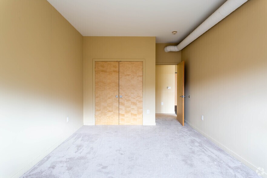 More Photos Of 131 E Green St, Ithaca Apartments For Lease