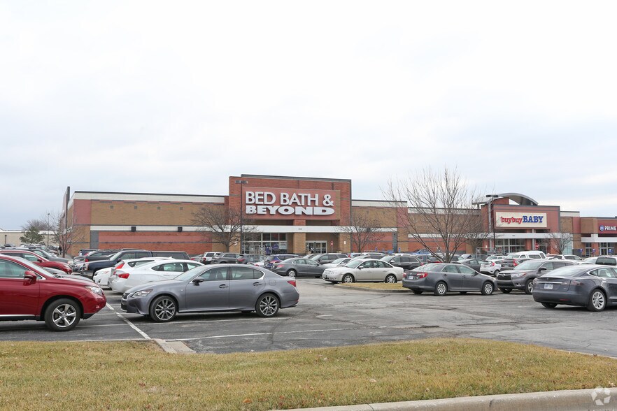More Photos Of 12035-12055 Metcalf Ave, Overland Park Storefront For Sale