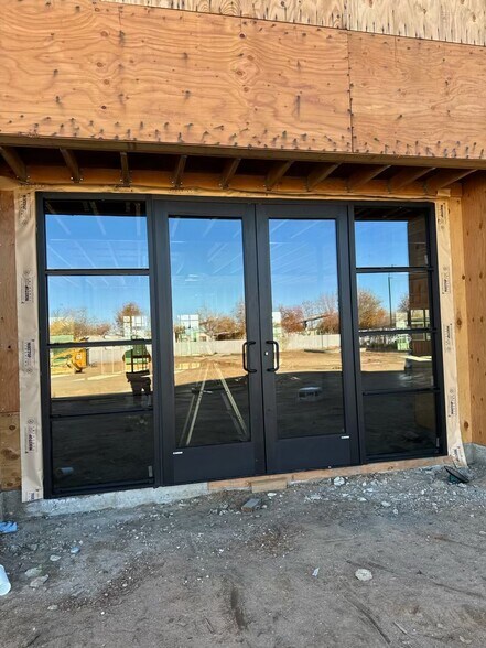 More Photos Of 15634 Main St, Hesperia Storefront For Sale