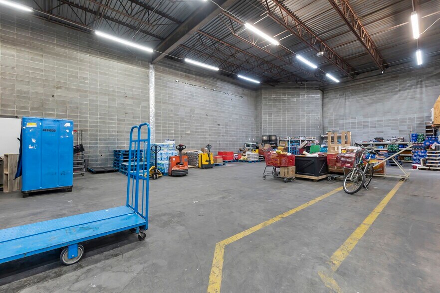 More Photos Of 121 S Sprigg St, Cape Girardeau Supermarket For Sale