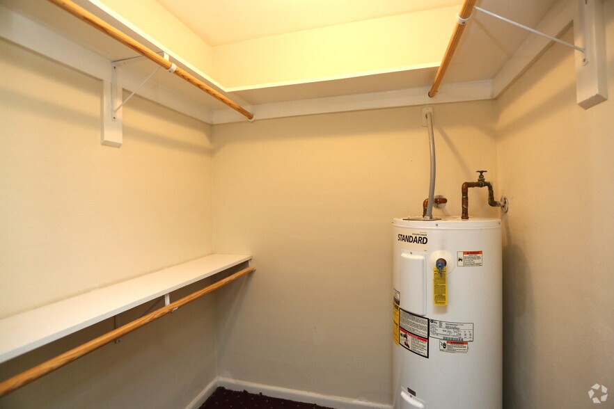 More Photos Of 1240 W Ocean View Ave, Norfolk Apartments For Sale