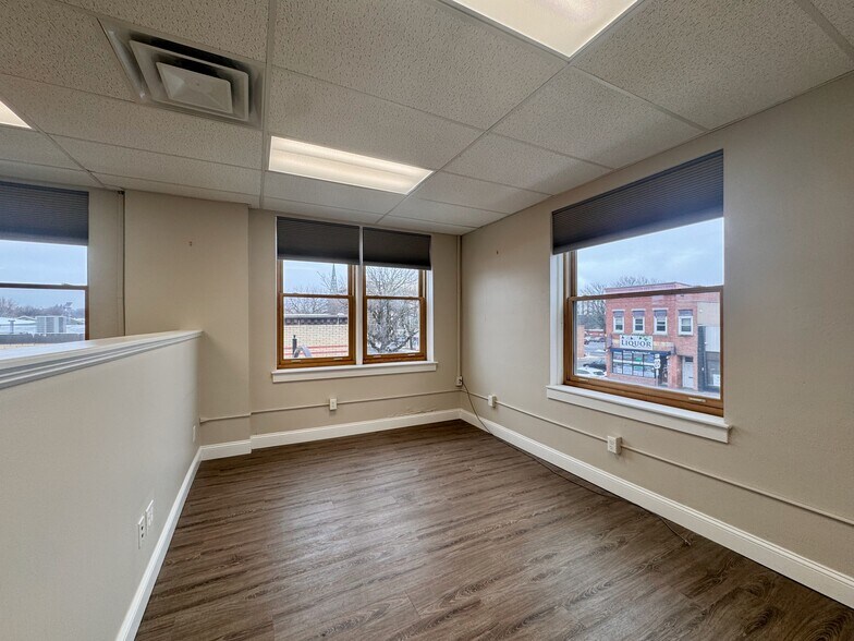 More Photos Of 38 Elm St, Westfield Storefront Retail Office For Lease