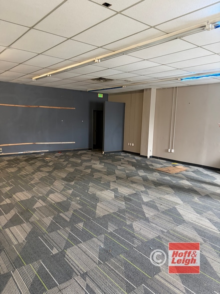 More Photos Of 1029-1035 Kenmore Blvd, Akron General Retail For Lease