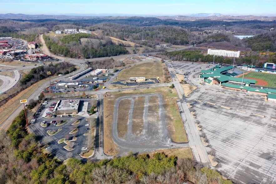 More Photos Of 155 Stadium Dr, Kodak Land For Sale