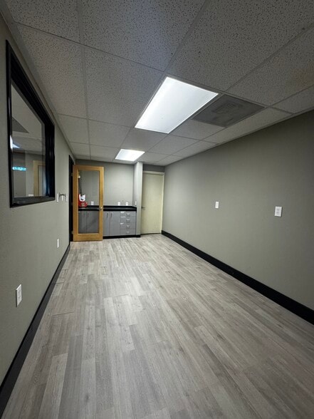 More Photos Of 2629 N Lombard St, Portland Office For Sale