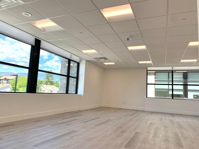 More Photos Of 3030 Pandosy St, Kelowna General Retail For Lease