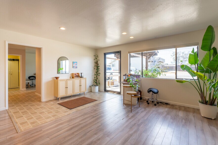 More Photos Of 483 E Chestnut St, Fort Bragg General Retail For Sale