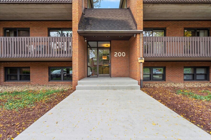 More Photos Of 200 McKnight Park Dr, Pittsburgh Office For Sale