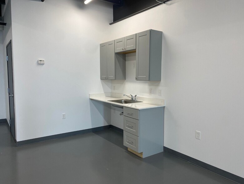 More Photos Of 2601 TX-121, Lewisville Light Distribution For Sale