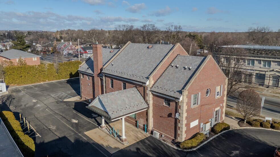 More Photos Of 269 Main St, Madison Bank For Lease