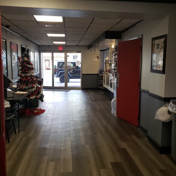 More Photos Of 117 N College Ave, Newton Theater Concert Hall For Sale