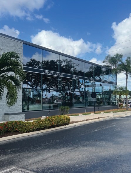 More Photos Of 3548 NW Federal Hwy, Jensen Beach Freestanding For Lease