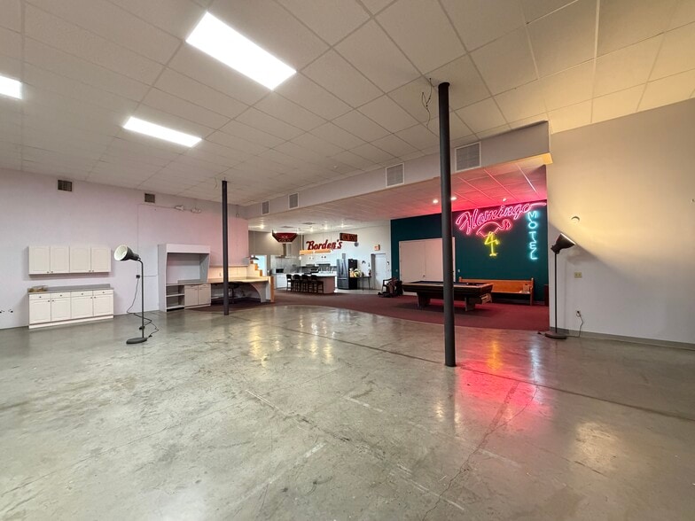 More Photos Of 1401 22nd St N, Saint Petersburg Manufacturing For Lease