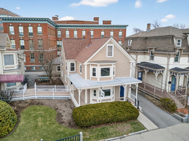 More Photos Of 35 E Pearl St, Nashua Office For Sale