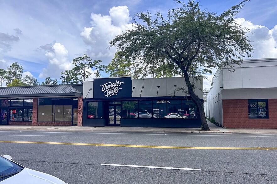 More Photos Of 1120 W University Ave, Gainesville Restaurant For Sale