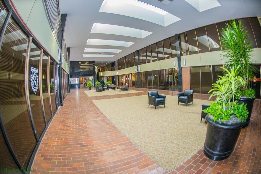 More Photos Of 4543 Post Oak Pl, Houston Office For Lease