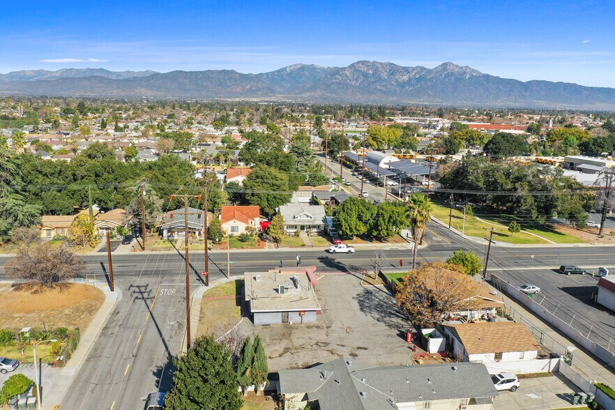 More Photos Of 5065 Riverside Dr, Chino Fast Food For Lease