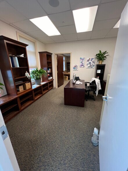 More Photos Of 14 Oak Forest Rd, Bluffton Medical For Lease