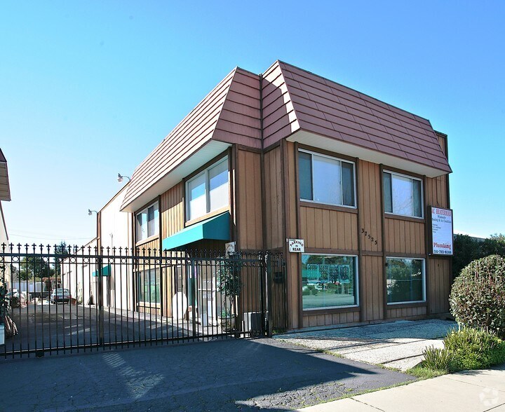 More Photos Of 37525 Glenmoor Dr, Fremont Warehouse For Sale