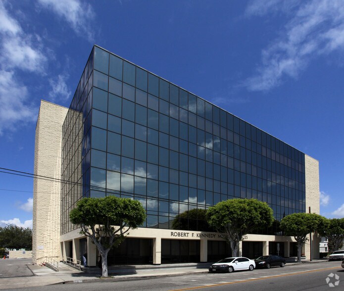 Primary Photo Of 4477 W 118th St, Hawthorne Medical For Sale