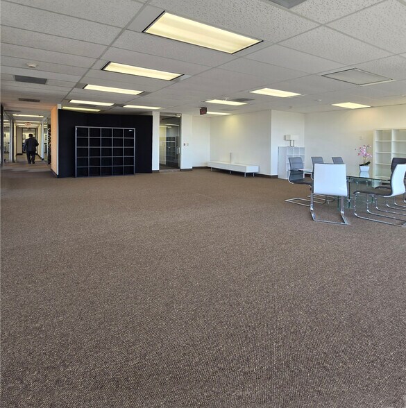 More Photos Of 100 N Central Expy, Richardson Office For Lease