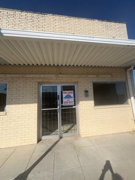 Primary Photo Of 219 E Avenue D, Killeen Storefront For Lease