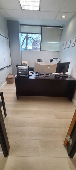 More Photos Of 15490 Ventura Blvd, Sherman Oaks Office For Lease