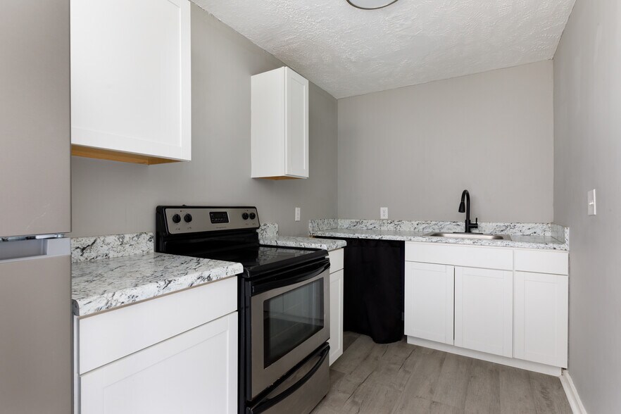 More Photos Of 157 Old Shaw Rd, Fayetteville Apartments For Sale