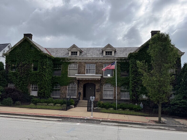 Primary Photo Of 229 S Maple Ave, Greensburg Office For Lease