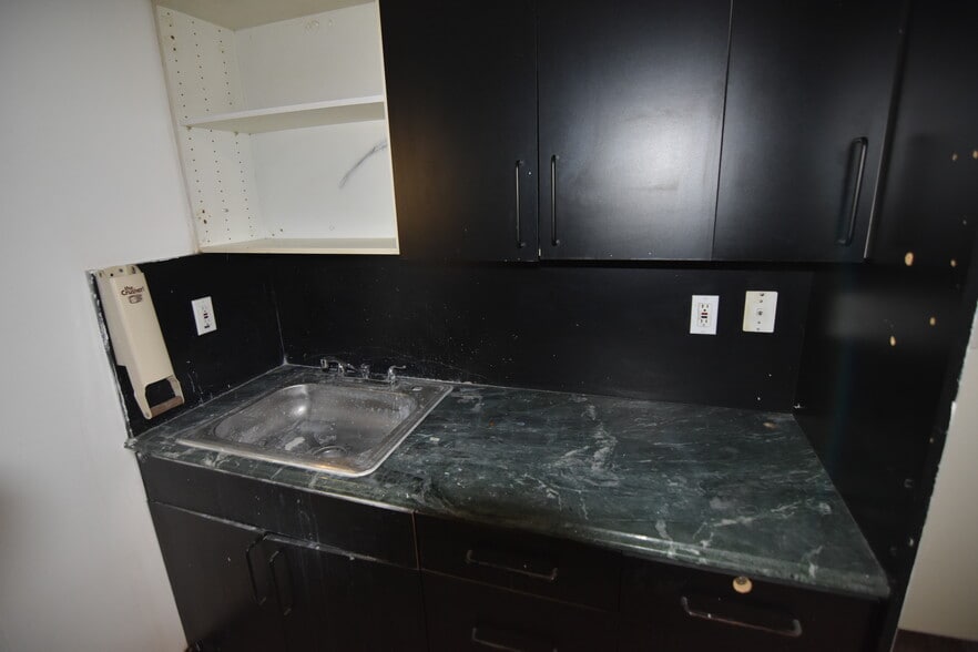 More Photos Of 2153-2173 W Washington Blvd, Los Angeles Storefront Retail Residential For Lease
