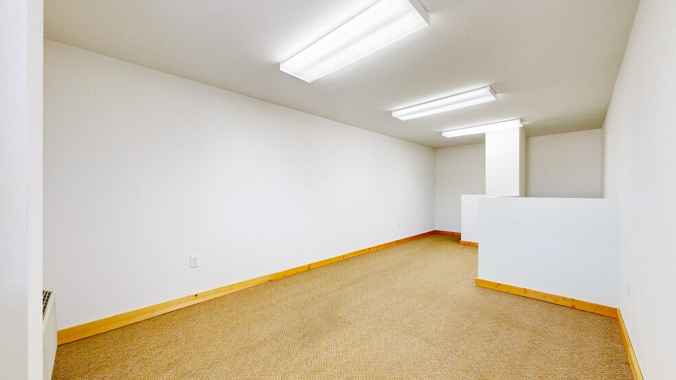 More Photos Of 200 12th St SW, Loveland Warehouse For Sale