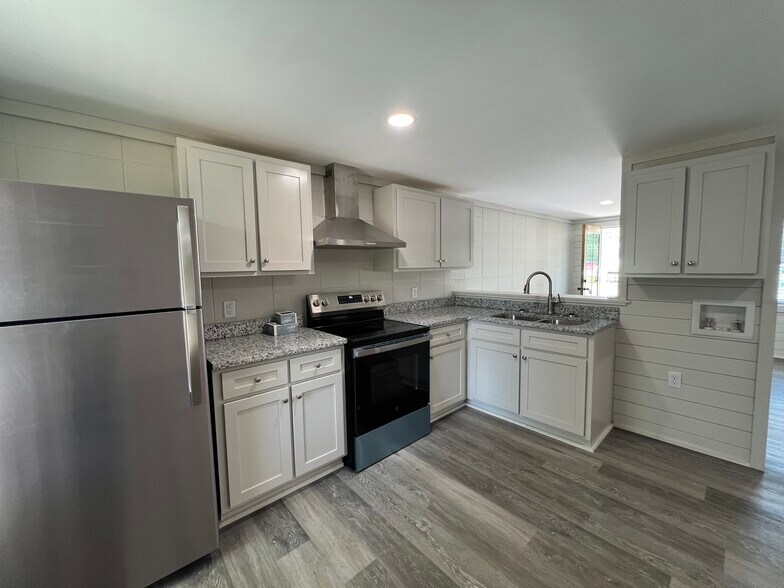 More Photos Of 1101 - 1106 Chappell St, Dudley Multifamily For Sale