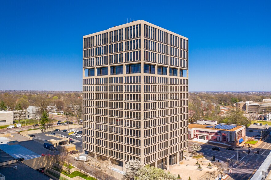 Primary Photo Of 7701 Forsyth Blvd, Clayton Office For Lease