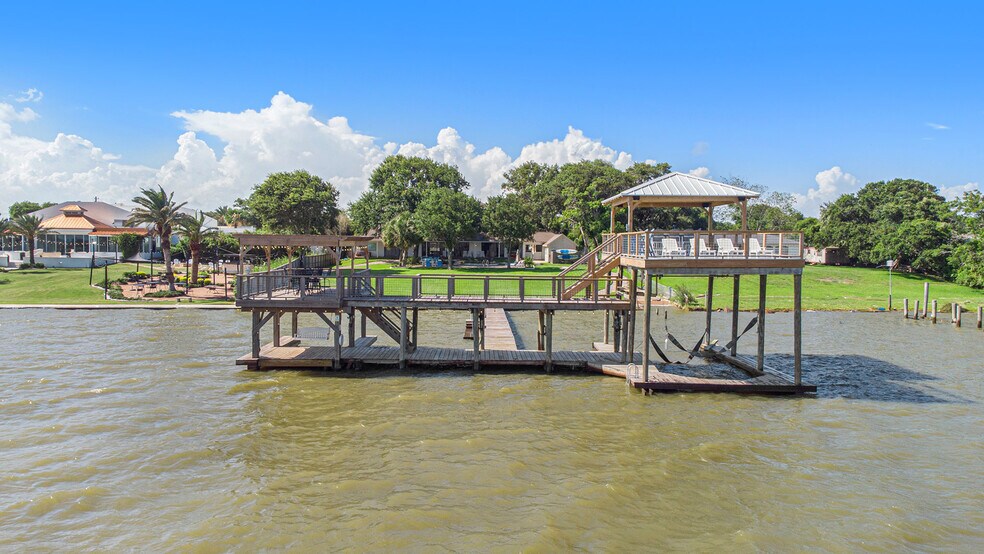 More Photos Of 3821 Nasa Pky, El Lago Lodge Meeting Hall For Sale