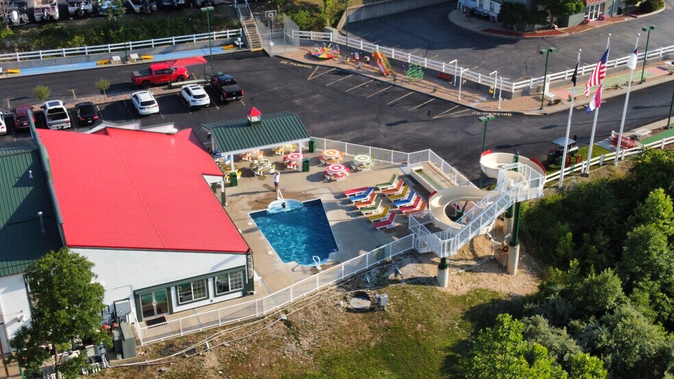 More Photos Of 3518 Osage Beach Pkwy, Osage Beach Hotel For Sale