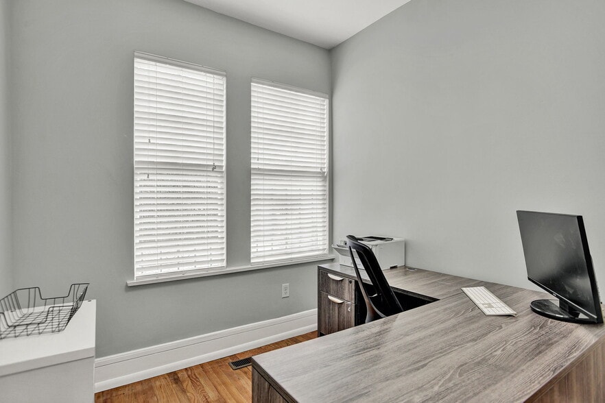 More Photos Of 2258 Riverside Ave, Jacksonville Office For Sale