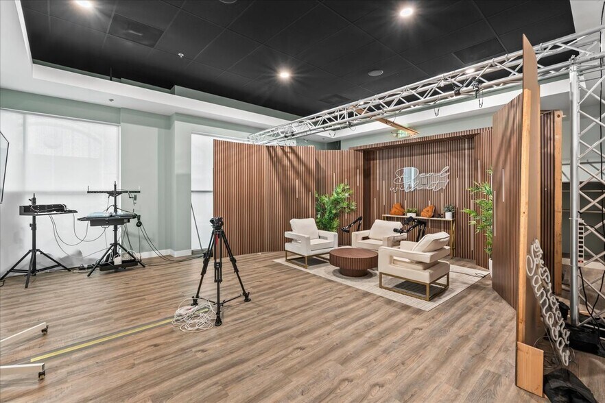 More Photos Of 15210 Central Ave, Chino Loft Creative Space For Sale