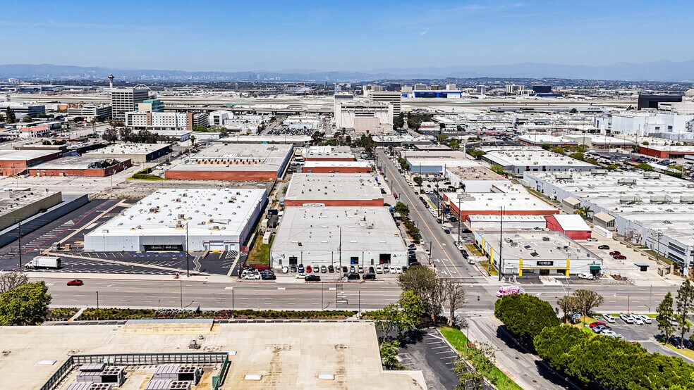 More Photos Of 601 Lairport St, El Segundo Manufacturing For Lease