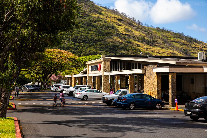 2855 E Manoa Rd, Honolulu, HI 96822 For Lease