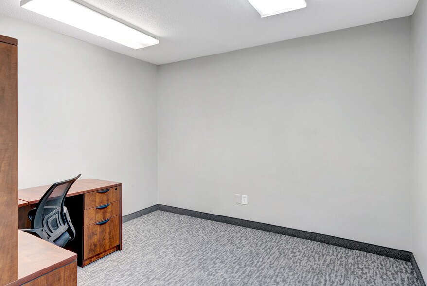 More Photos Of 6716 Heritage Business Ct, Chattanooga Office For Lease