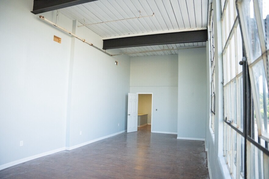 More Photos Of 1507 9th Ave, Knoxville Manufacturing For Lease
