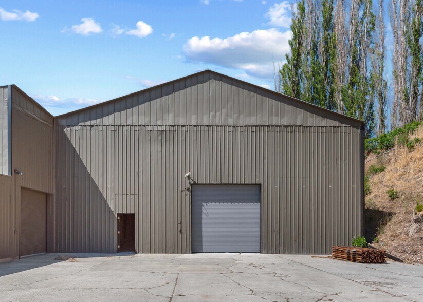 More Photos Of 1260 Lower Sunnyslope Rd, Wenatchee Manufacturing For Lease