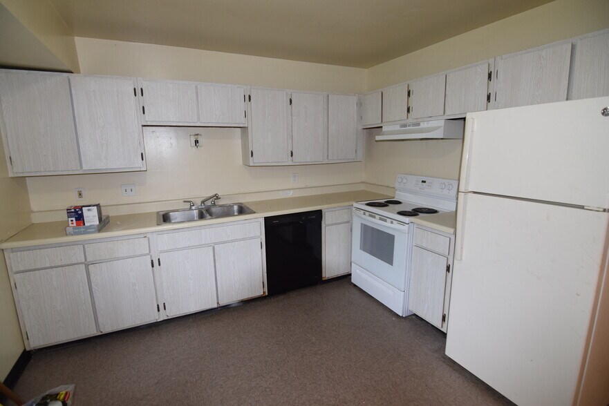 More Photos Of 4289 E 167th St, Cleveland Apartments For Sale