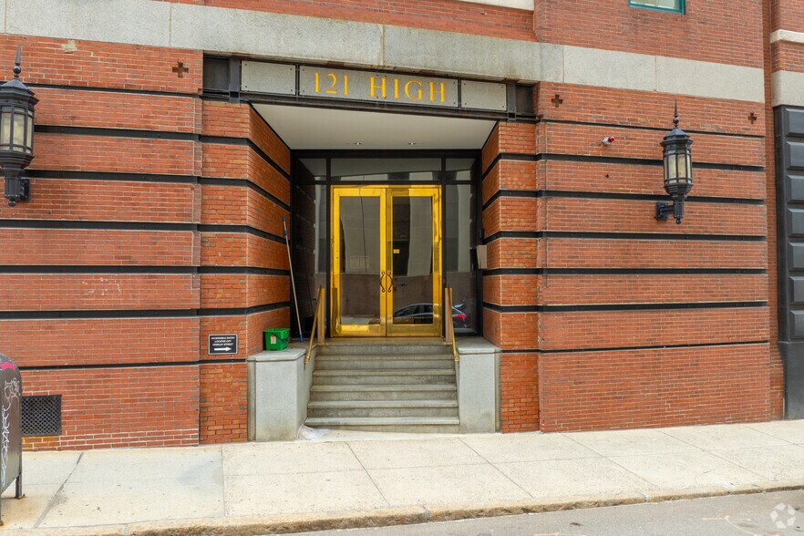 More Photos Of 121 High St, Boston Office For Lease