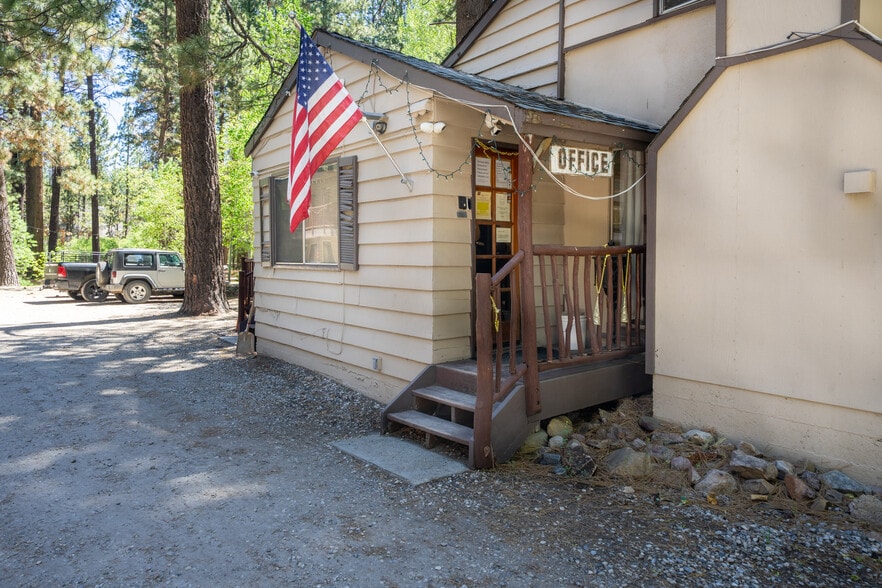 More Photos Of 42268 Moonridge Rd, Big Bear Lake Hotel For Sale