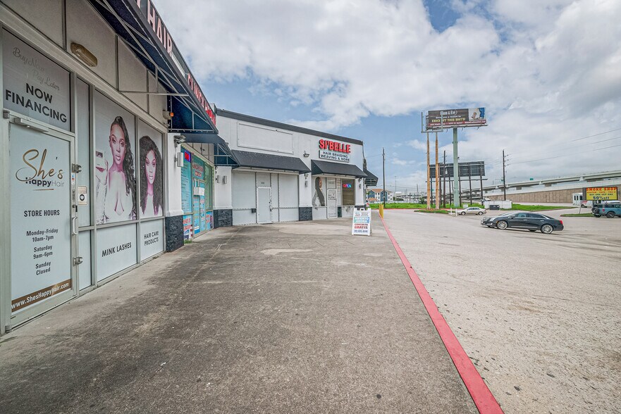 Primary Photo Of 11422 Southwest Fwy, Houston Storefront For Sale