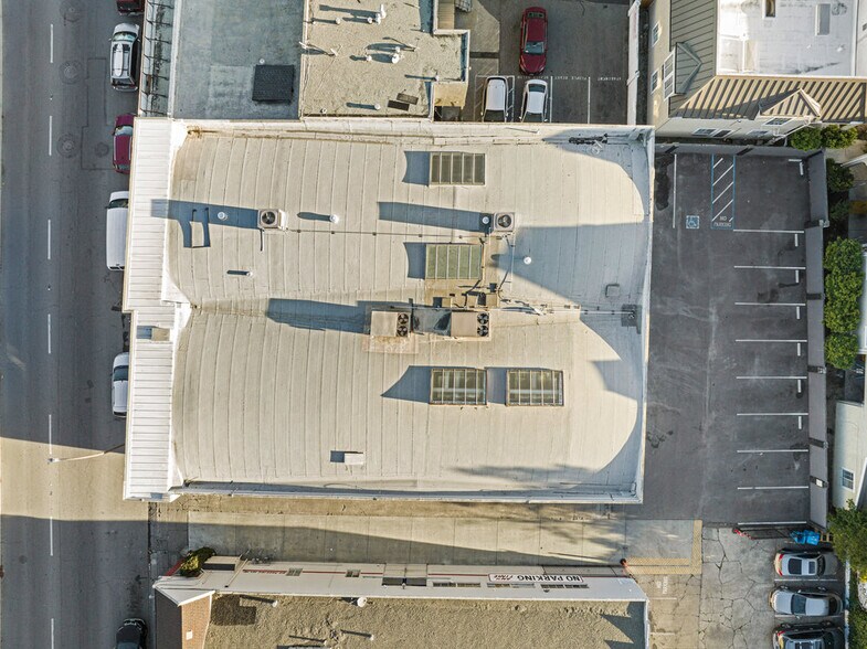 More Photos Of 1802-1808 El Camino Real, Redwood City General Retail For Lease