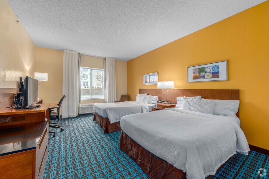 More Photos Of 9783 State Route 14, Streetsboro Hotel For Sale